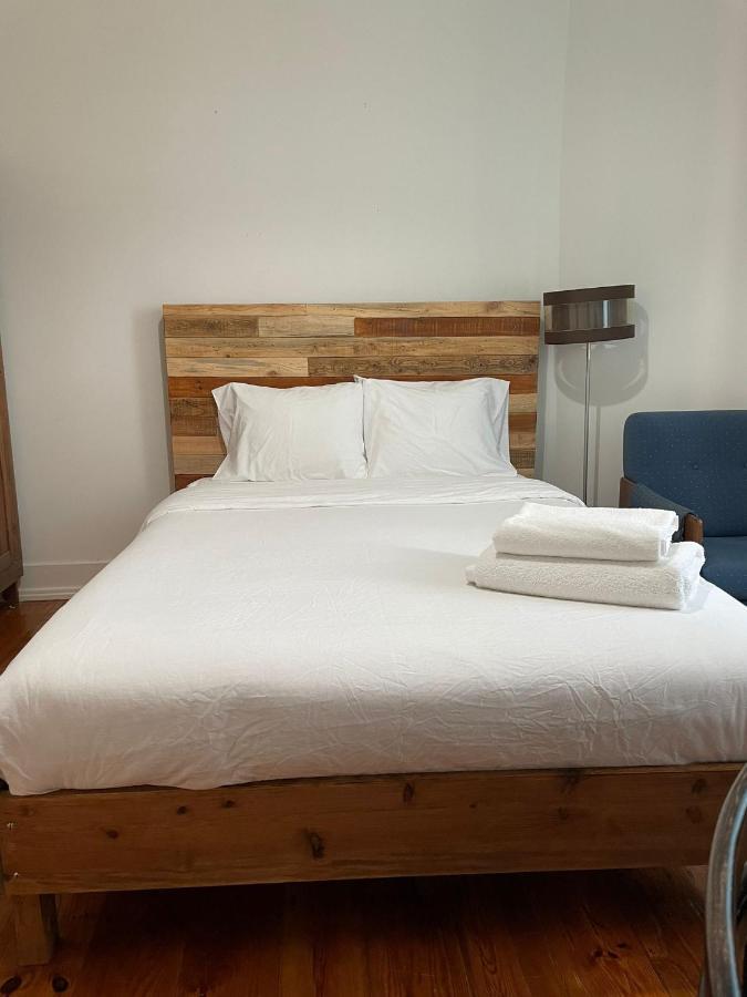 Retro M2 R4 - Lovely Double Room With Shared Bathroom Лиссабон Экстерьер фото